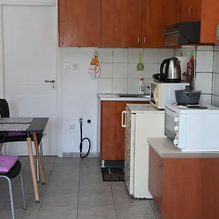 Apartment Bissias Apartement